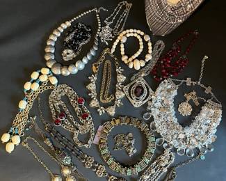 Sparkling Costume Jewelry Lot 20 Statement Necklaces VintageInspired Styles