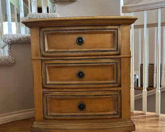 Drexel Heritage 3Drawer Accent Chest with Inlaid Top