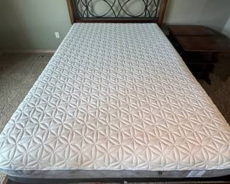 Queen TempurCloud Matress Bedframe Not Included