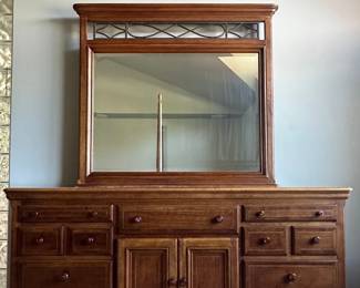 13 Drawer Solid Wood Dresser With Mirror