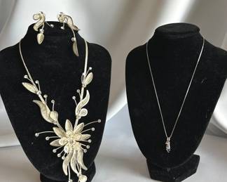 Statement Floral Necklace Set with Earrings Cat Charm Pendant 2 Necklaces 1 Earring