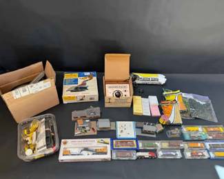 Set C Extensive N Scale Model Train Lot with Engines, Cars, Buildings, Scenery MRC Controller