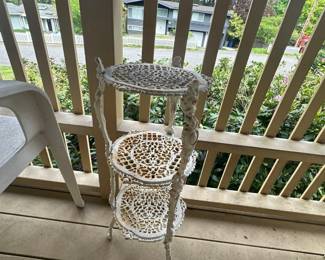Plant stand