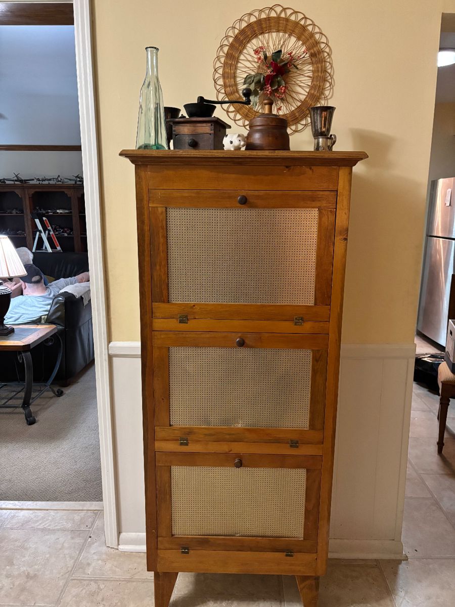 Nice Pie Safe/ Do Dads