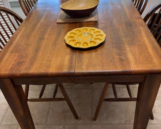 Nice Eat In Table and Chairs