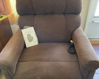 Lift/recliner chair