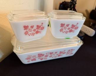Pyrex Pink Gooseberry Refrigerator Dishes