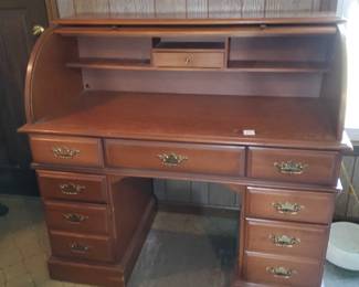 Large Rolltop Desk And Chair