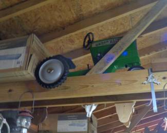 RESTORED VINTAGE PEDAL TRACTOR