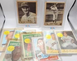 LOT OF 40s50s VINTAGE BASEBALL CARDS