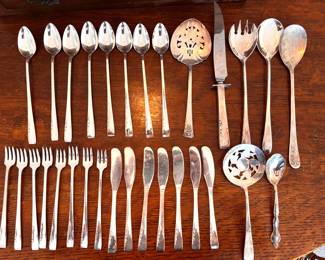 30pc Silver Plated Utensils