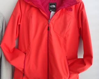 North Face (M)