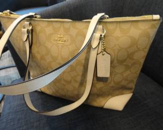 Coach Outlet Gallery Tote Bag