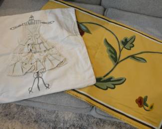 Pillow Cover/Large Table Runner