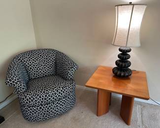Accent Swivel Chair and made in Italy End Table