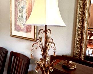 Elegant pair of gold/crystal lamps