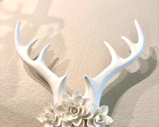 Unique antlers and flowers