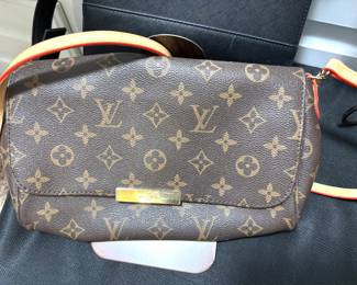 Louis Vuitton style bag