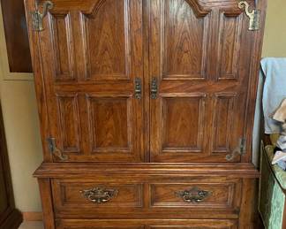Drexel Bishopgate armoire/wardrobe