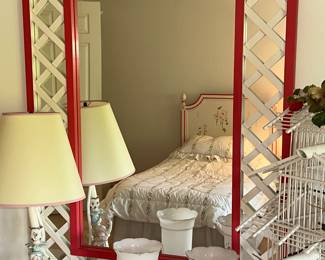 Lattice Mirror