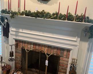 Large pinecone wreath