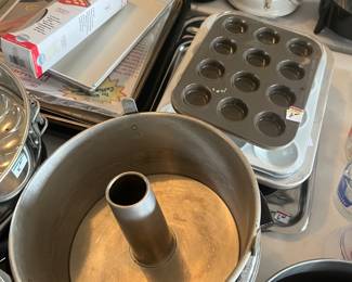 Baking pans