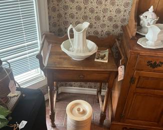 Vintage table pitcher and bowl set