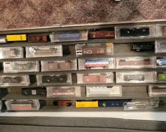 N-gauge train cars