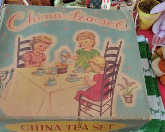 Vintage childs tea set