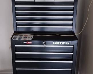 2 tier like new craftsman roll around chest