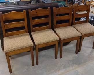 Set of 4 pine chairs