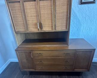 Richardson Bros Hutch
