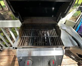 Weber 2 burner bbq