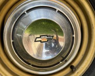 Chevy Hubcaps 50-60's (4)