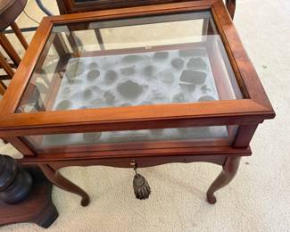 Display table