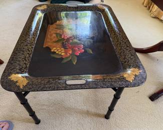 Tray table