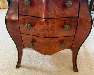 Small bombe chest