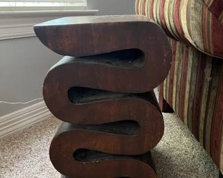 Wooden squiggle table