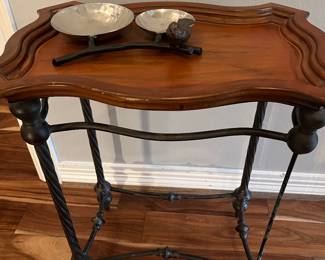 Beautiful table that’s new from a Dallas showroom.
