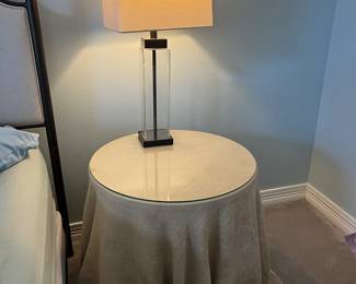 Accessory table and lamp