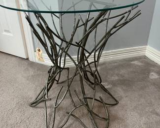 NEW. Bird nest like table.