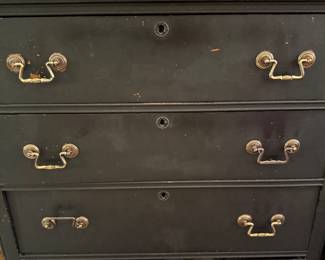 Chest of drawers