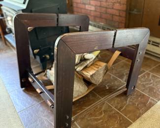 Log holder