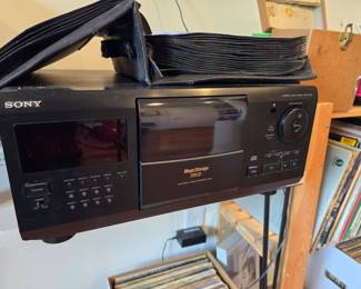 SONY CDP-CX205 200 Disk Mega Storage CD Player Changer