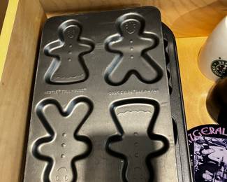 Nestle Tolehouse Gingerbread Man Pan Sheet
