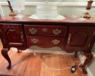 queen anne cherry buffet