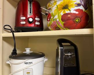 Rice Cooker, Can Opener, Toaster, Pioneer Woman Pot