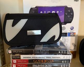 SONY PSP (Playstation Portable) Bundle w/games