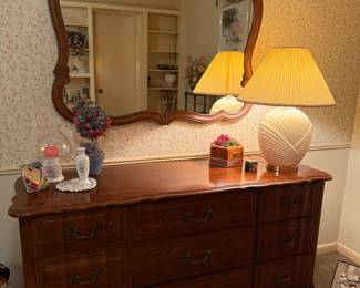 Dresser, Mirror