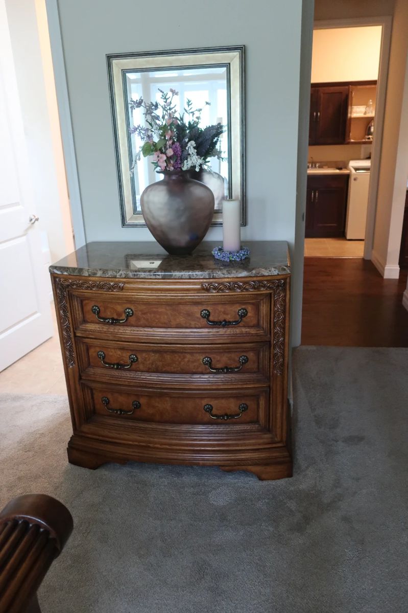 Chest  that  matches  bedroom  set.  It  is  40  x  21.